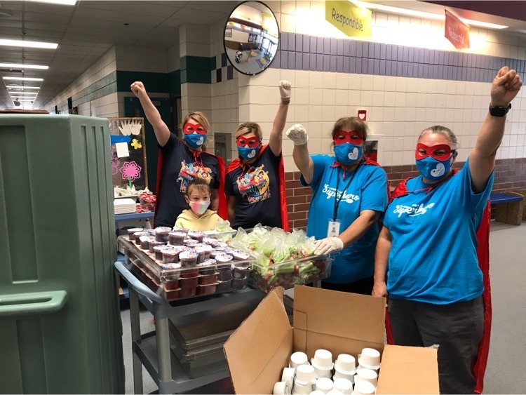 Super Lunch Ladies